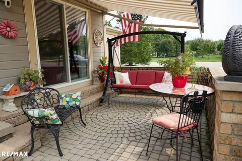 Exterior - 49849 Hidden Valley Dr, Macomb, MI 48044 photo 6 of 7