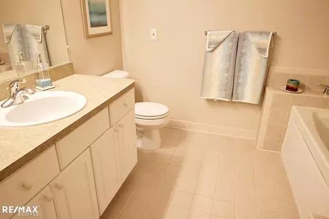 Bath - 49849 Hidden Valley Dr, Macomb, MI 48044 photo 3 of 4