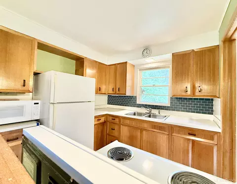Kitchen - 5328 12th, Escanaba, MI 49829 photo 2 of 4