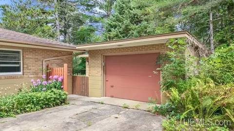Exterior - 5328 12th, Escanaba, MI 49829 photo 1 of 9