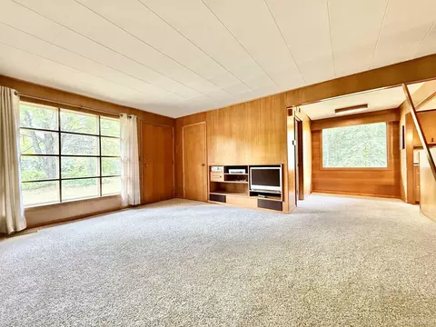 Living - 5328 12th, Escanaba, MI 49829 photo 1 of 3