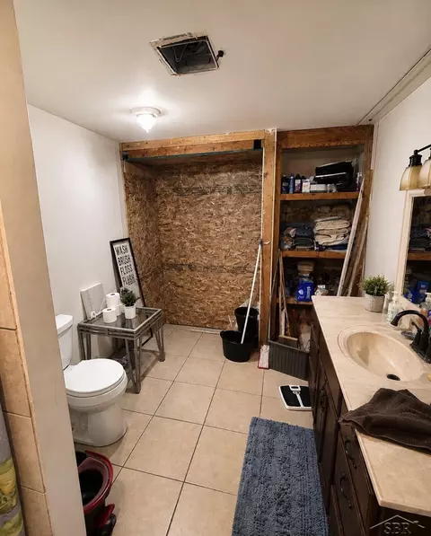 Bath - 2561 E Mnr, Au Gres, MI 48703 photo 1 of 2