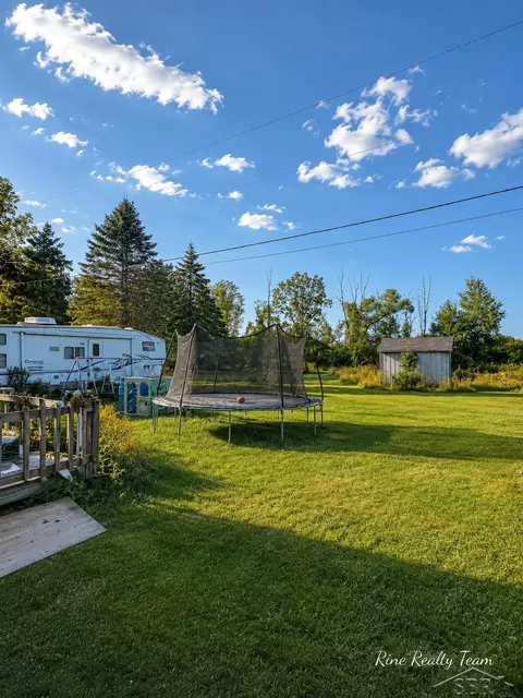 Exterior - 2561 E Mnr, Au Gres, MI 48703 photo 3 of 3