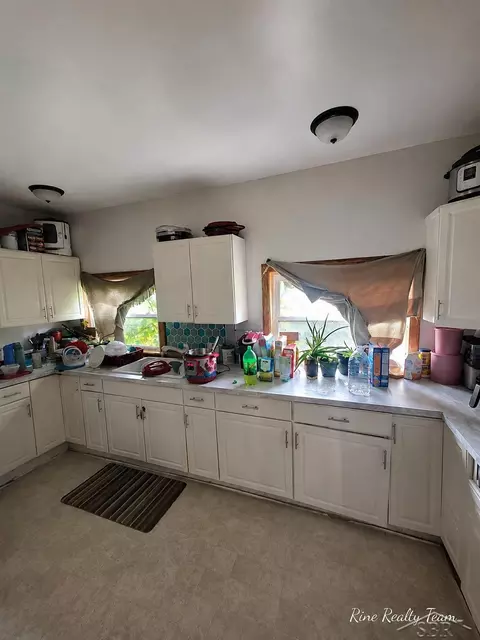 Kitchen - 2561 E Mnr, Au Gres, MI 48703 photo 2 of 2