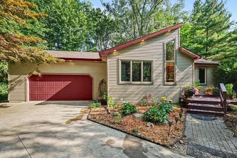 3963 Pembroke, Bay City, MI 48706