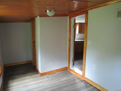Entry Way - 741 Oak, Adrian, MI 49221 photo 2 of 3