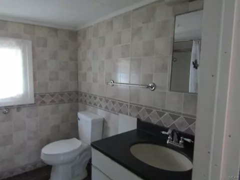 Bath - 741 Oak, Adrian, MI 49221 photo 1 of 3
