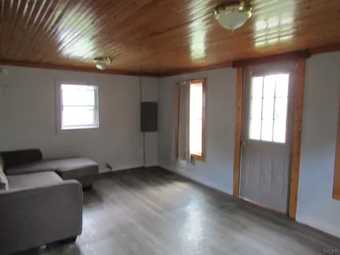 Living - 741 Oak, Adrian, MI 49221 photo 3 of 3