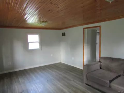 Living - 741 Oak, Adrian, MI 49221 photo 2 of 3
