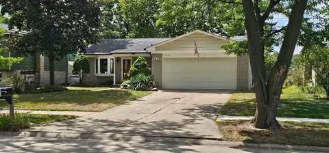 42933 Buckingham, Sterling Heights, MI 48313