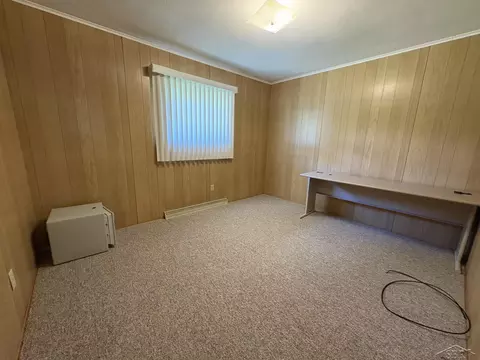Bedroom - 3055 W Navaho Trl, Hemlock, MI 48626 photo 2 of 2