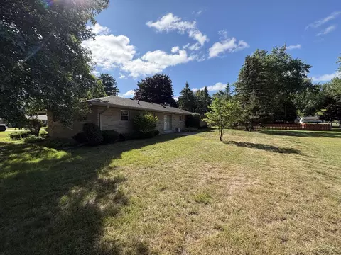 Exterior - 3055 W Navaho Trl, Hemlock, MI 48626 photo 3 of 3