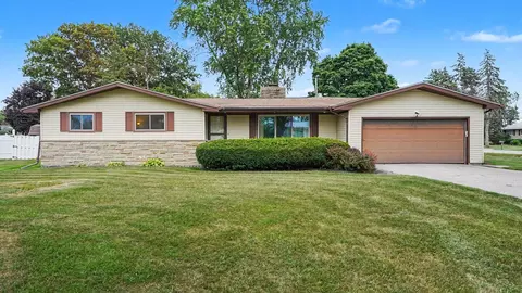 5447 Goetz, Bay City, MI 48706
