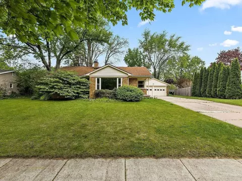 809 E Meadowbrook, Midland, MI 48642