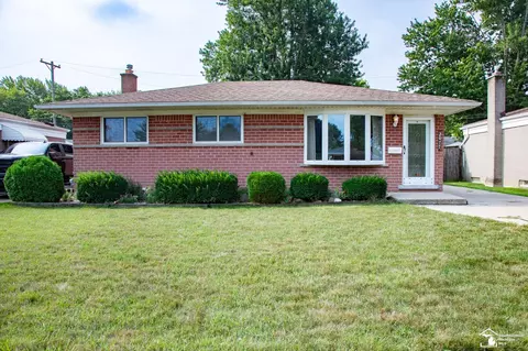2077 Pagel, Lincoln Park, MI 48146