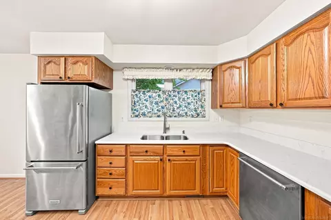 Kitchen - 9378 Rayna, Davison, MI 48423 photo 2 of 2