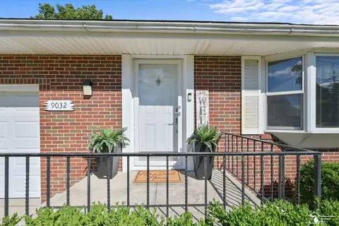 Exterior - 9032 Lawrence, Temperance, MI 48182 photo 3 of 12