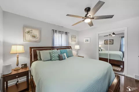 Bedroom - 9032 Lawrence, Temperance, MI 48182 photo 4 of 4