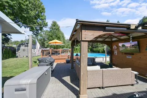 Exterior - 9032 Lawrence, Temperance, MI 48182 photo 7 of 12