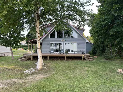21884 E Morris, Grand Marais, MI 49839