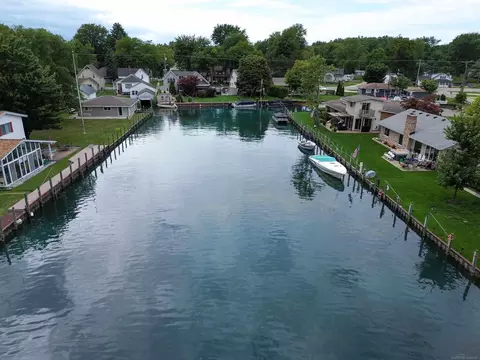 View/Area - 139 Channelsyde, Algonac, MI 48001 photo 6 of 13
