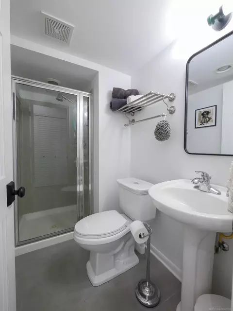 Bath - 139 Channelsyde, Algonac, MI 48001 photo 2 of 6