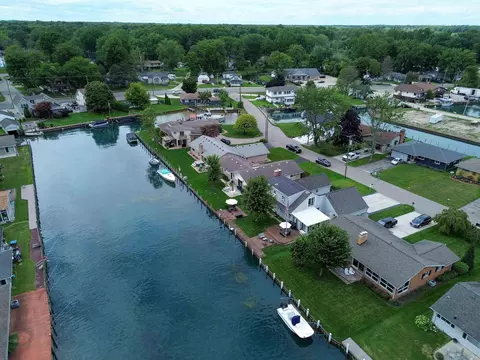 View/Area - 139 Channelsyde, Algonac, MI 48001 photo 12 of 13