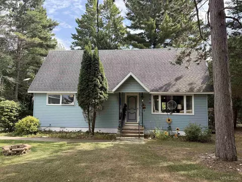 7629 W Rivers Bnd, Manistique, MI 49854