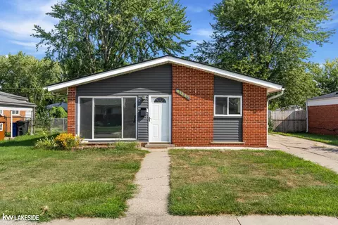 21537 Parkway, Saint Clair Shores, MI 48082