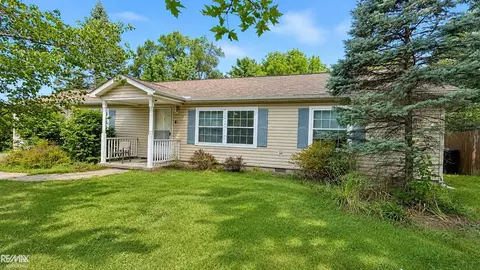 8303 Munrovia, Shelby Township, MI 48317