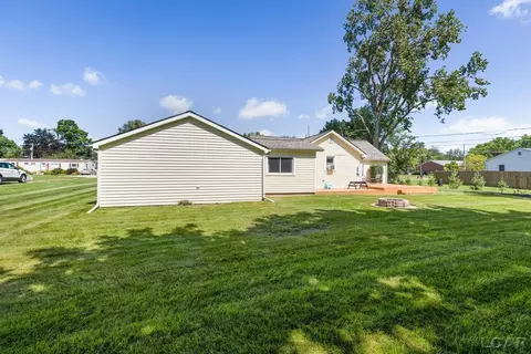 Exterior - 1104 Sunset, Tecumseh, MI 49286 photo 3 of 7