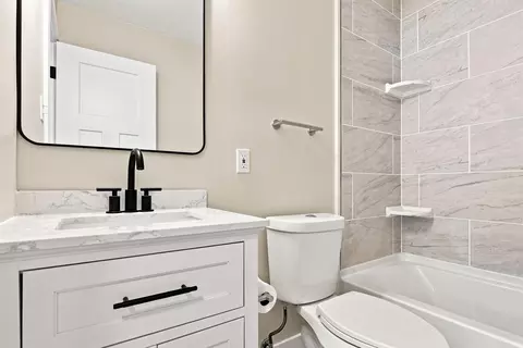 Bath - 817 Dell, Flint, MI 48507 photo 1 of 2