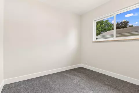Bedroom - 817 Dell, Flint, MI 48507 photo 6 of 7