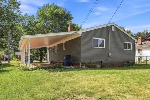 Exterior - 817 Dell, Flint, MI 48507 photo 6 of 7
