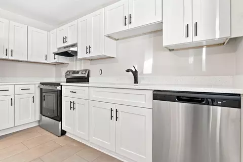 Kitchen - 817 Dell, Flint, MI 48507 photo 5 of 6