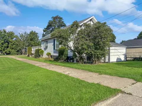 Exterior - 1920 N 2nd, Escanaba, MI 49829 photo 3 of 3