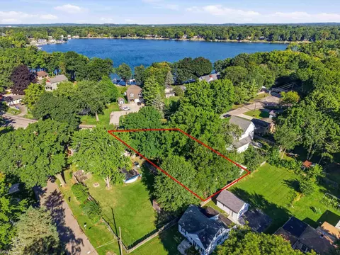 0 Covert, Waterford, MI 48328