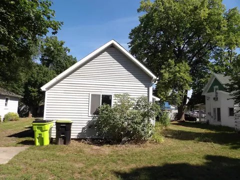 Exterior - 207 W 6th, Clare, MI 48617 photo 3 of 3
