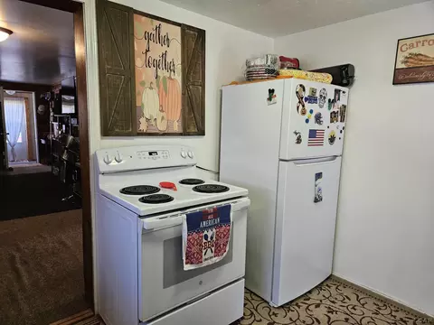 Kitchen - 1116 Walker, Jackson, MI 49202 photo 3 of 4