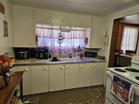 Kitchen - 1116 Walker, Jackson, MI 49202 photo 1 of 4