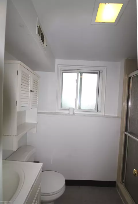 Bath - 2131 Koper, Sterling Heights, MI 48310 photo 1 of 3