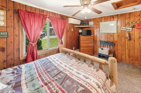 Bedroom - 5366 Jerry, Gladwin, MI 48624 photo 2 of 8