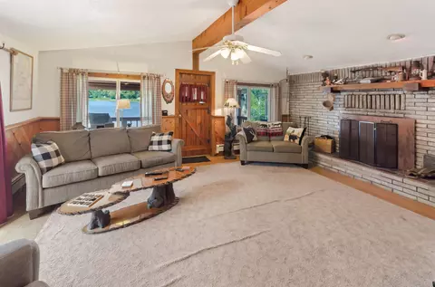 Living - 5366 Jerry, Gladwin, MI 48624 photo 2 of 6