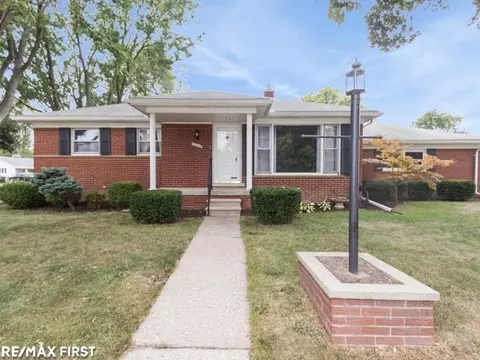 32215 Solon, Roseville, MI 48066