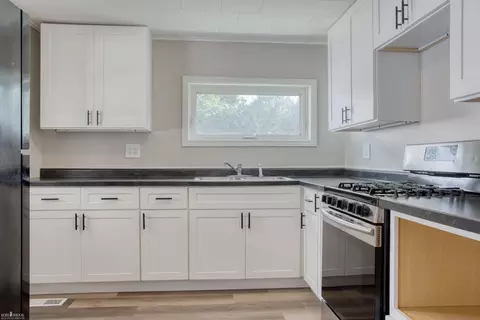 Kitchen - 1003 Ryan, Owosso, MI 48867 photo 2 of 3