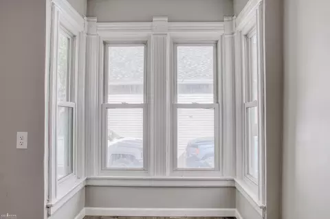 Entry Way - 1003 Ryan, Owosso, MI 48867 photo 2 of 3