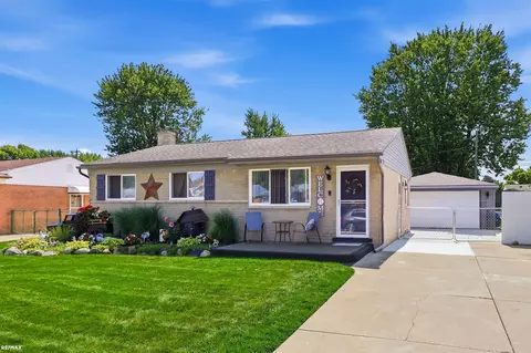 18016 Fairwood, Clinton Township, MI 48035