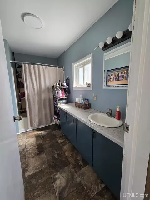Bath - 329 Cedar, Ishpeming, MI 49849 photo 1 of 2