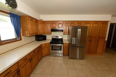 Kitchen - 514 S Main, Au Gres, MI 48703 photo 2 of 8