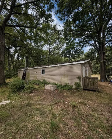 Exterior - 1021 52nd, Pullman, MI 49450 photo 5 of 9